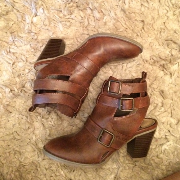 Brown heel buckle booties