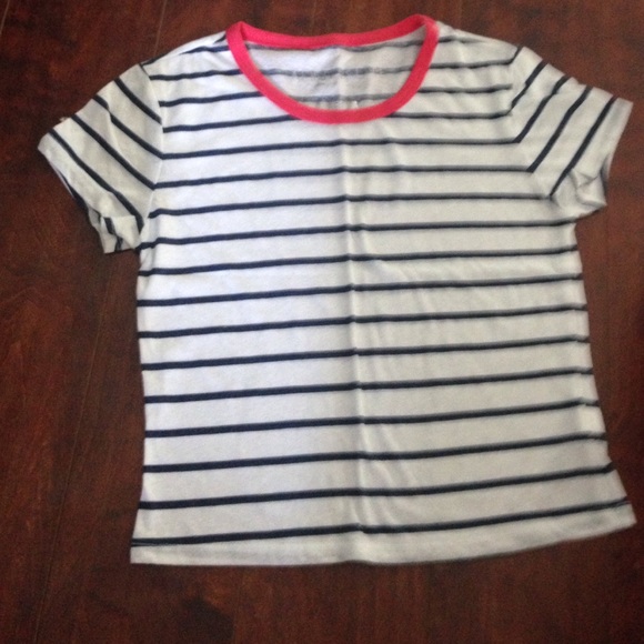 Blue and white striped shirt with a red collar