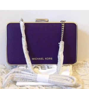 Michael Kors Elsie clutch box purple