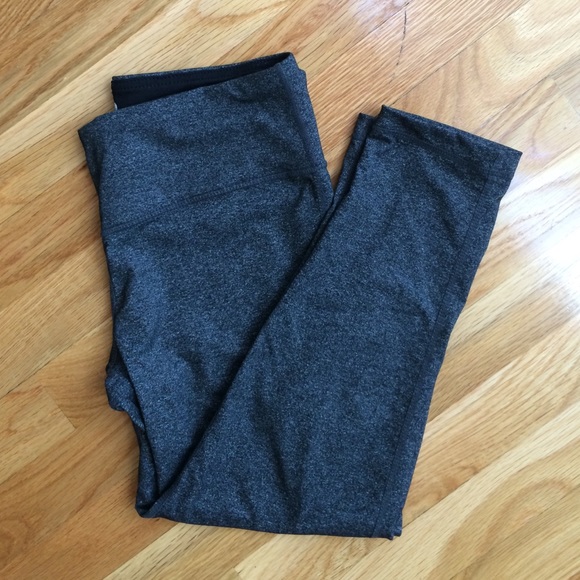 NWOT Reflex Workout Capri Leggings
