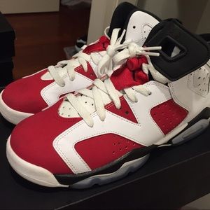 Retro 6 carmine size 7 gs