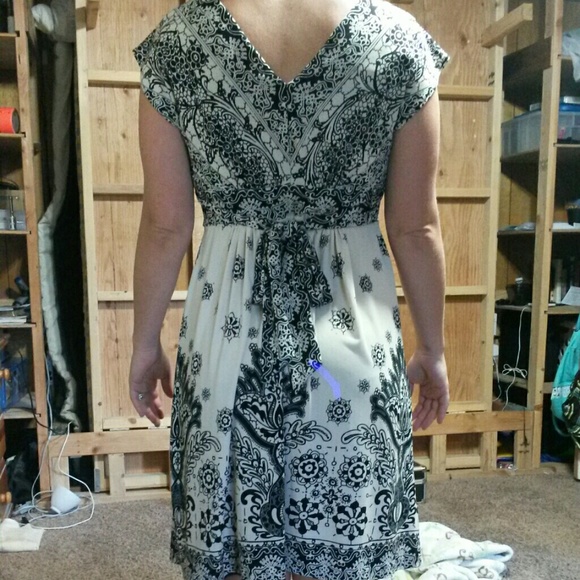 Dress - Picture 2 of 2
