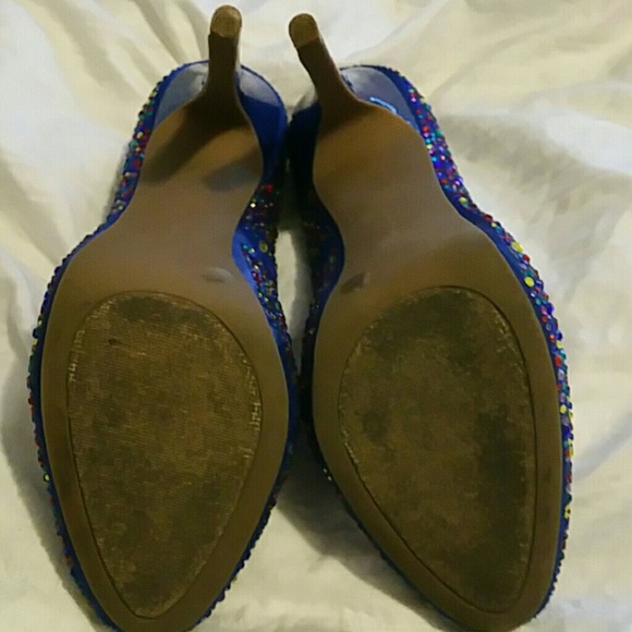 Shoes - Picture 3 of 3