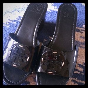 Tory Burch Black Patent Wedges - size 10