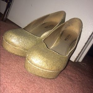 Size 8 Kenneth Cole Reaction