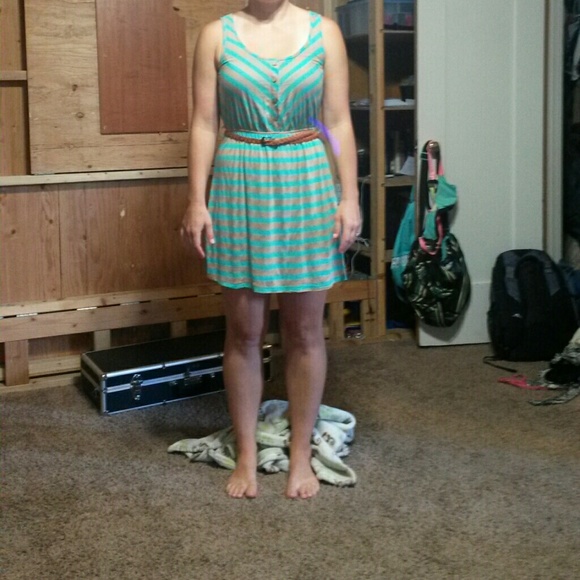 Dress - Picture 4 of 4