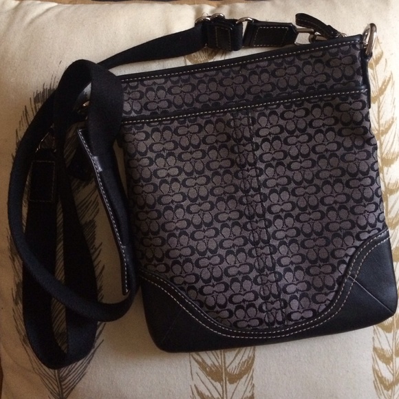 Coach Handbags - COACH SHOULDER BAG