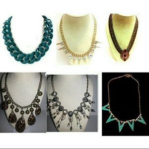 ** REDUCED ** 💋 Bundle...Mixed lot of 9 necklaces
