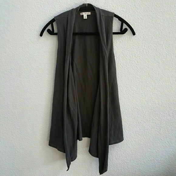 American Eagle Shrug