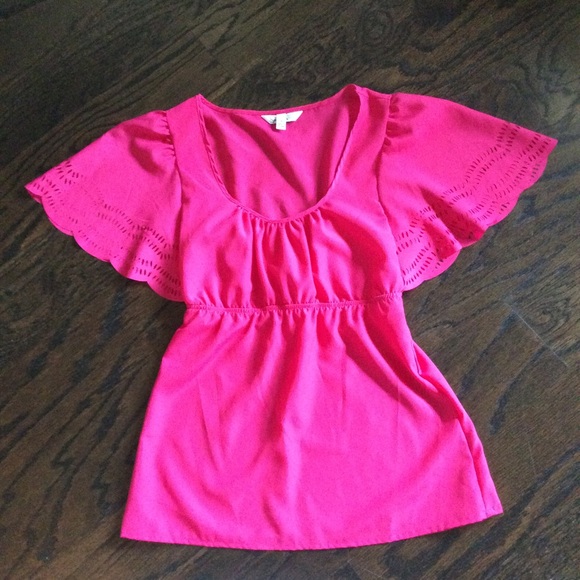 Speechless Tops - Pink shirt with flutter sleeves