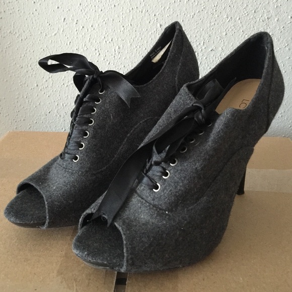 Black and grey business heals!