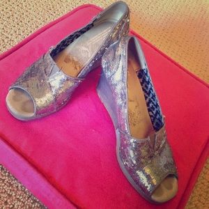 Toms wedge heels