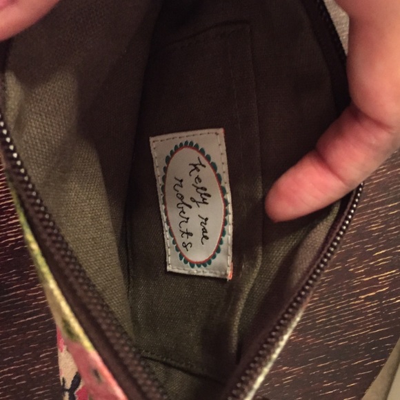 Cute wristlet!!! - Picture 3 of 3