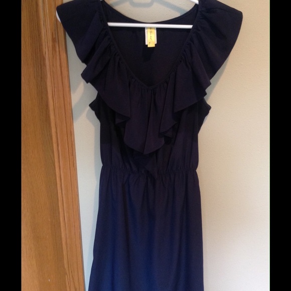 Beautiful navy blue hi-lo dress!
