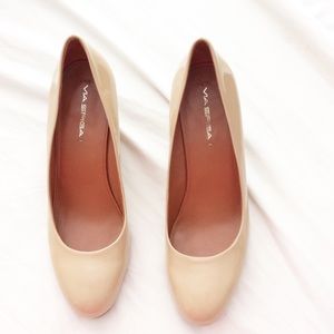 💗 Via Spiga Nude Wedge