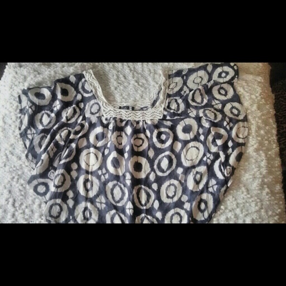 Bundle of 4 tops for customer