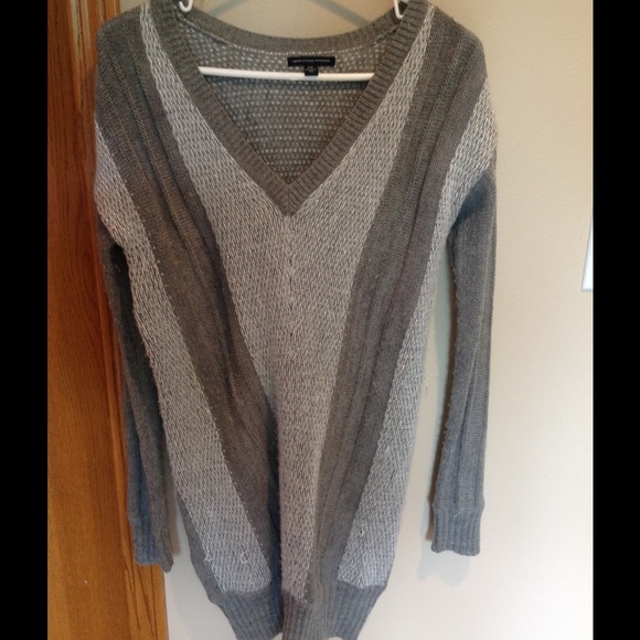Grey/silver American Eagle sweater