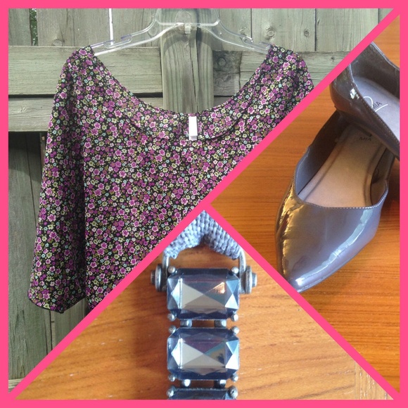 Cute floral blouse with round neck & pocket