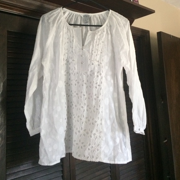 White blouse with polka dots and jeweled buttons - Picture 1 of 3