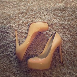 🎉 Host Pick 🎉 Kelsi Dagger patent leather pump