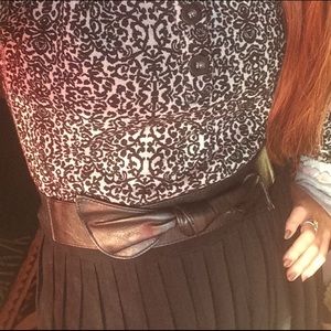 🎉HP! {Vintage lolita} leather bow belt!