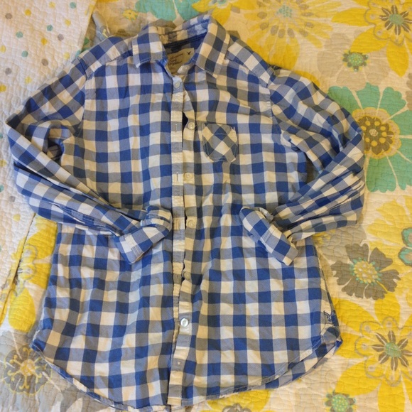 American Eagle Outfitters Tops - American eagle blue plaid button up