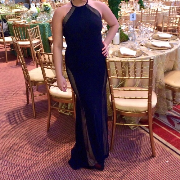 Beautiful Morgan & Co classy gown.