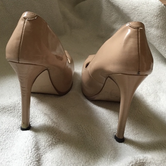 Madden Girl Nude/Tan Leather Platform Pumps sz6 - Picture 2 of 4