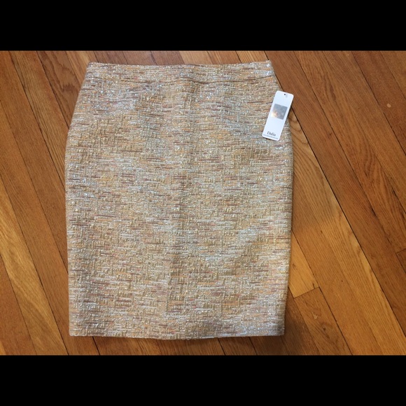 NWT Gold Metallic Textured Pencil Skirt