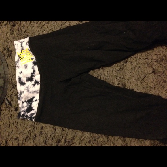 PINK Michigan Capris