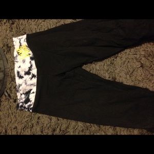 PINK Michigan Capris