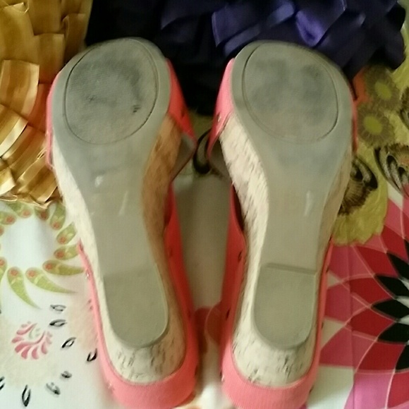 Shoes - Picture 3 of 4