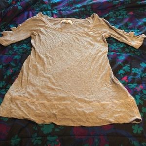 Quarter sleeve shirt