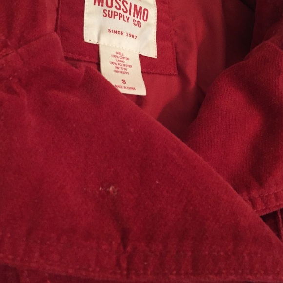 Red jacket - Picture 4 of 4