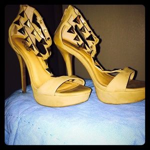 Size 7 tan Charlotte Russe heels.