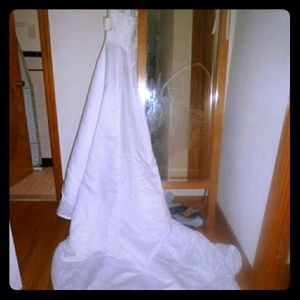 Davids Bridal Wedding Dress sz16 w/Slip&Veil