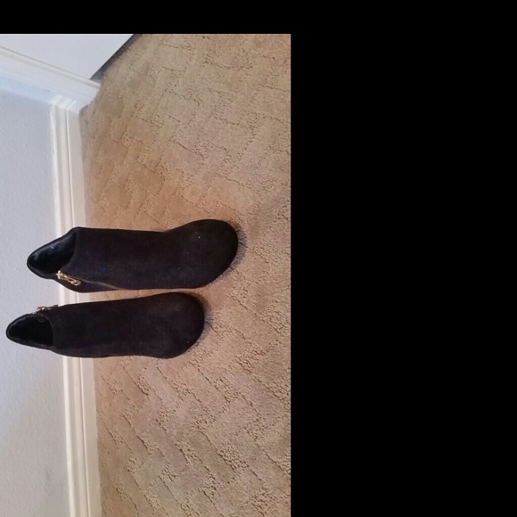 Steve Madden Booties - Picture 2 of 2