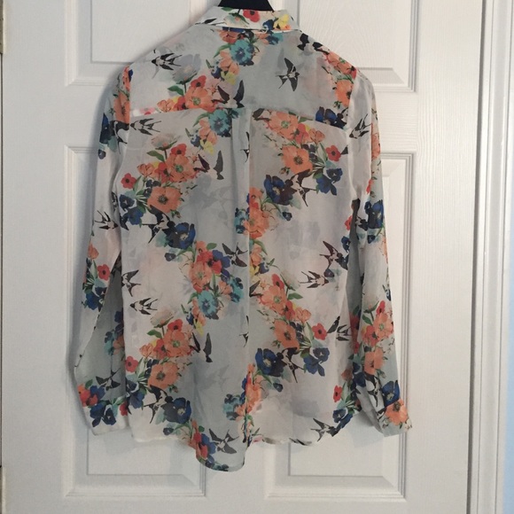 Floral Blouse - Picture 2 of 3