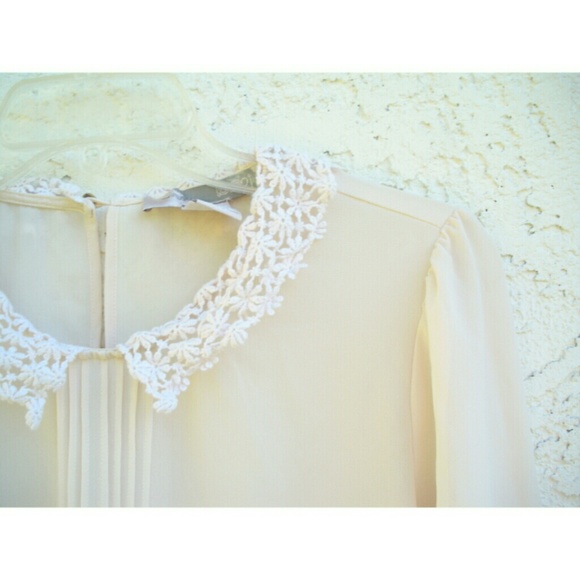 Long Sleeved Peter Pan Blouse - Picture 2 of 4