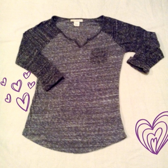 Derek heart tee