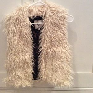 GORGEOUS FUR VEST