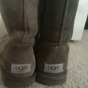 short grey uggs