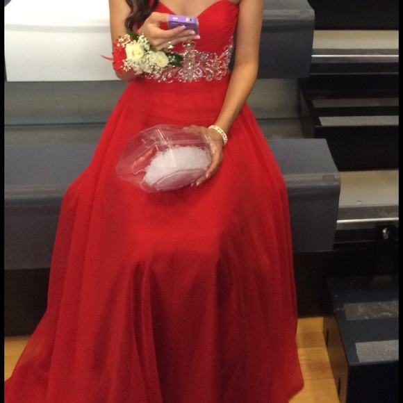 Aria Couture Prom Dress - Picture 2 of 4