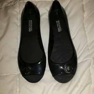 Black jelly flats