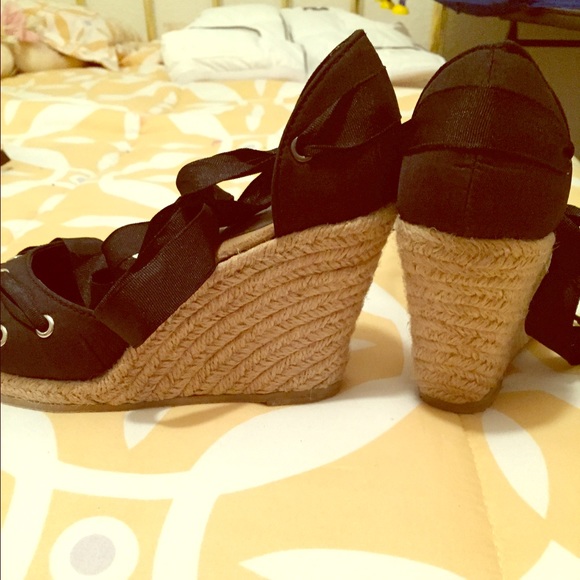 Black wedge espadrilles