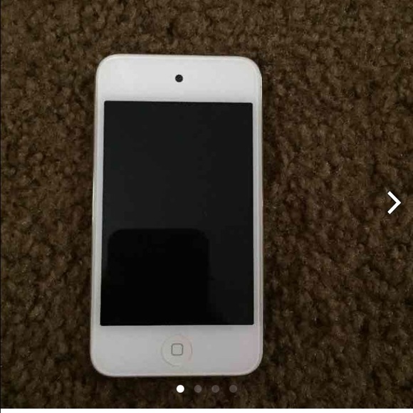 IPOD 4TH GENERATION LIKE NEW