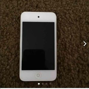 IPOD 4TH GENERATION LIKE NEW