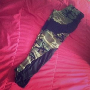 Camo leggings