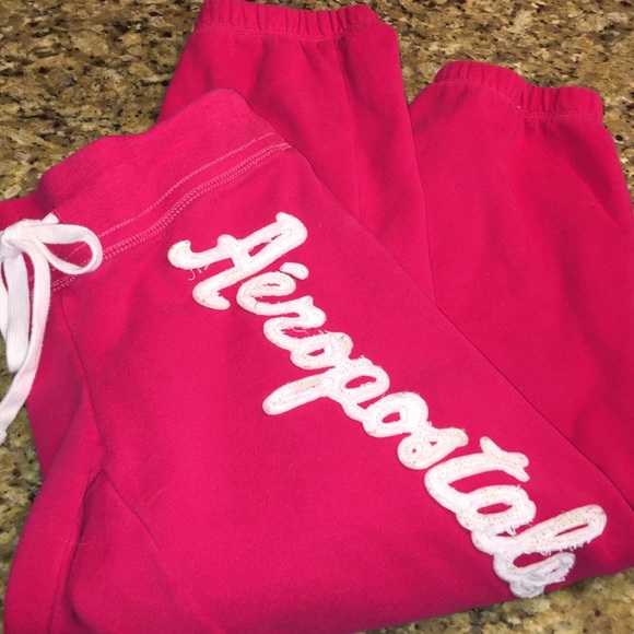 SALE 🎀Aeropostale Pink Cropped Sweat Pants