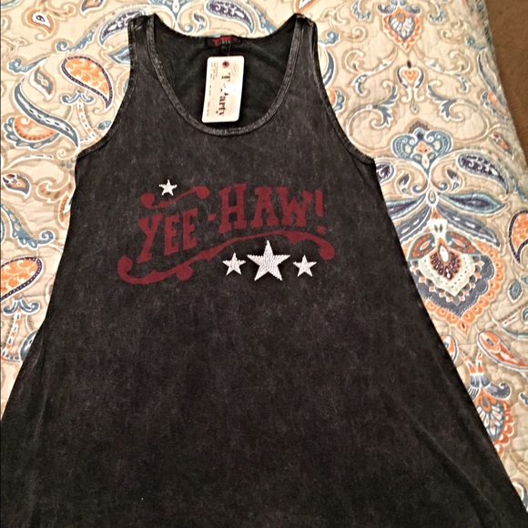 Tee-haw tank
